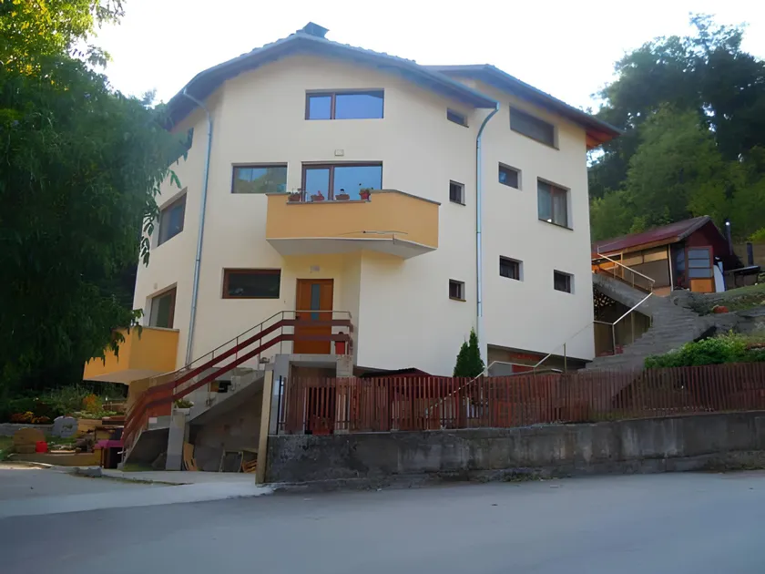 Sun House - Image 1