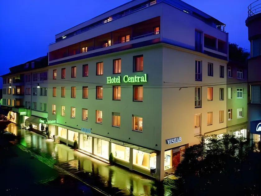 Hotel Central - Image 1