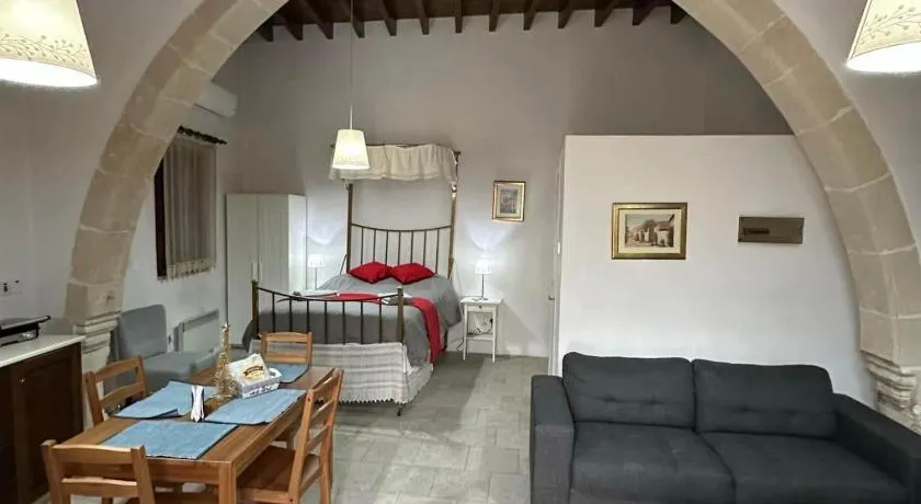 Omodos vintage houses - Image 1
