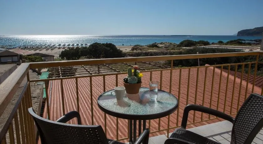 En Plo Beachfront Rooms - Image 1