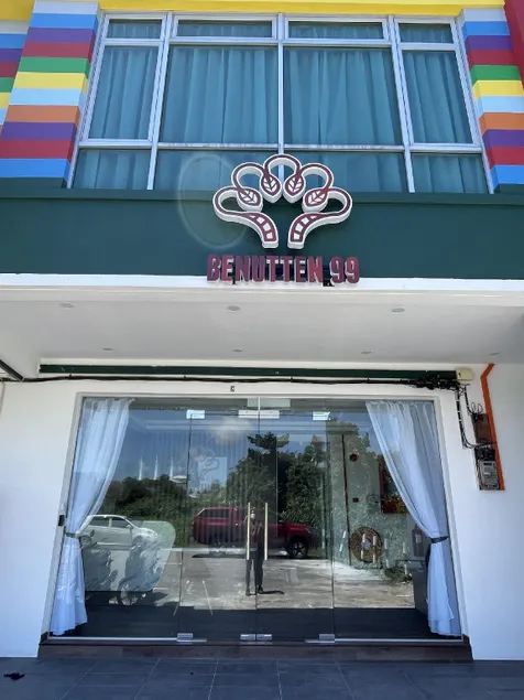 BENUTTEN 99 HOTEL - Image 1