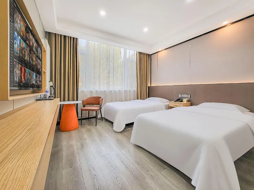 Shengshi Jiayuan Express Hotel (Rizhao Lanshan District No.1 Middle School Branch) - Image 1