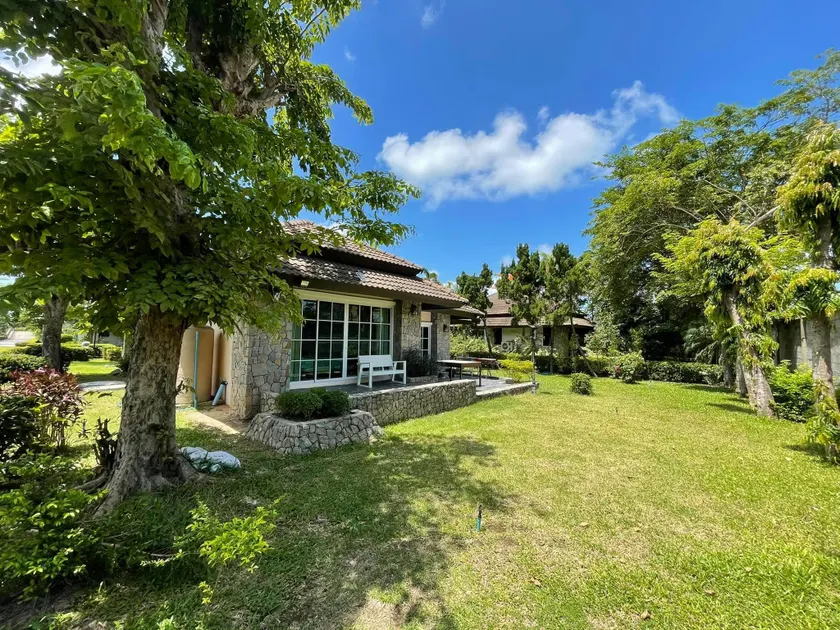 F16 Rock Garden Beach Resort Rayong - Image 1