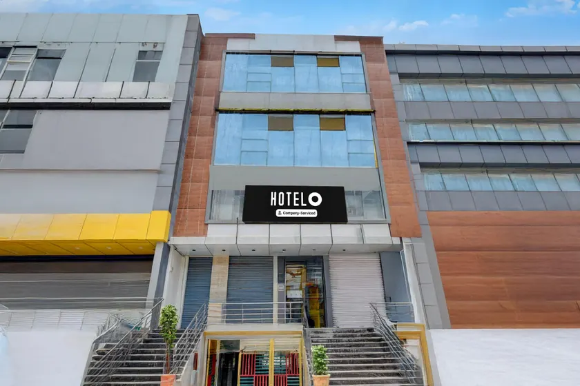 Hotel O Saibaba Temple Chintal Formerly Himagiri Luxury Room - Image 1