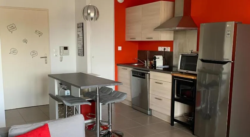 Appartement Moderne Centre-Ville Biscarrosse - Plage à Proximité - 4 Pers - WiFi et Parking Inclus - FR-1-319-443 - Image 1