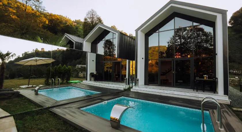 DD's Roof Villas - Image 1