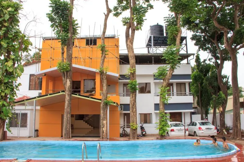 SUNSHINE RESORT - Image 1