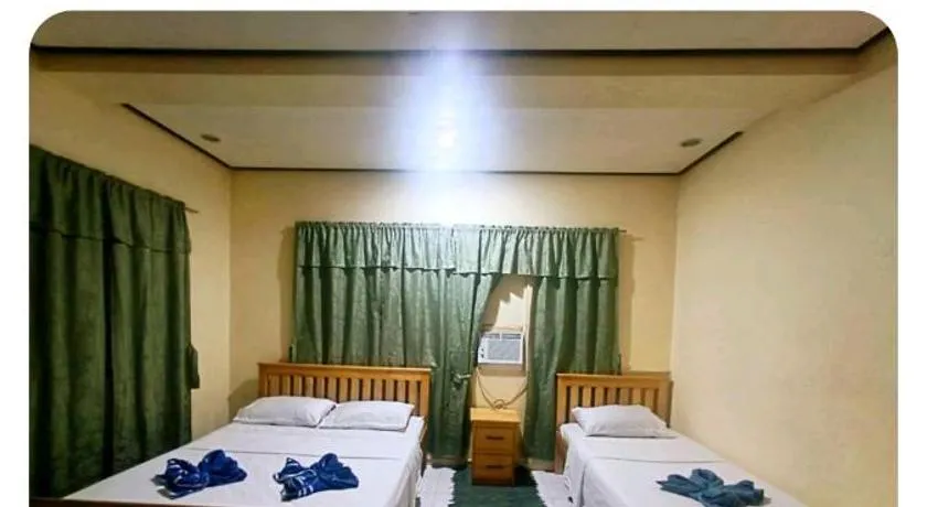 Dela-Chen Roadside Hostel - Image 1