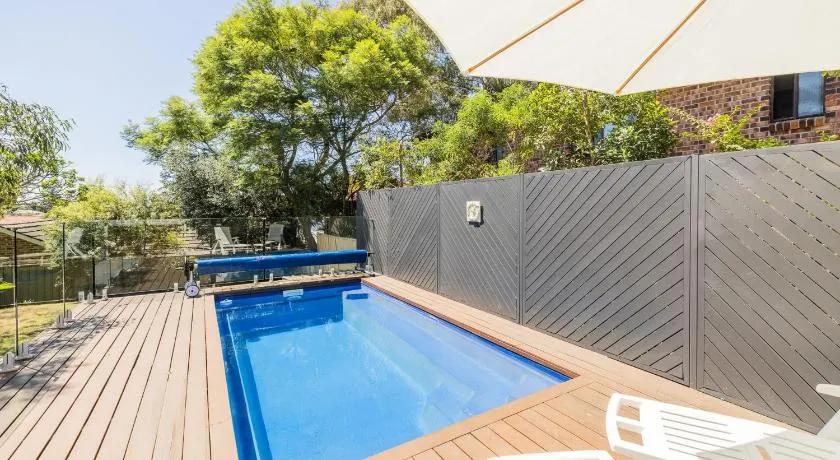 Belle Mer at the Bay, 86 Galoola Dr - Pool, Linen , Air Conditioning and Pet Friendly - Image 1