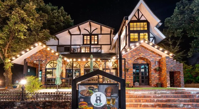 The Bears Lodge - Image 1