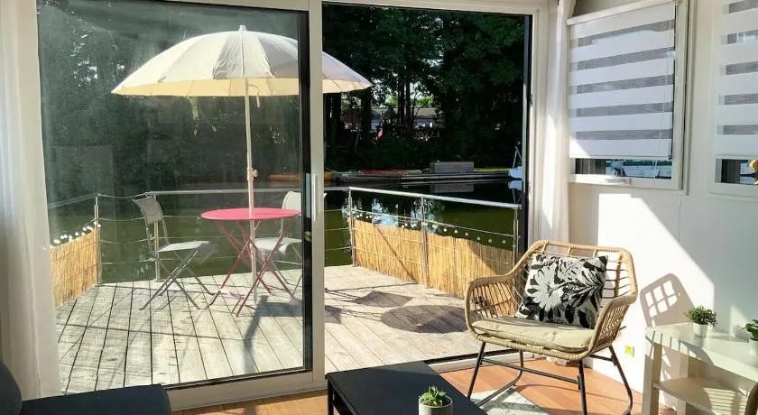 Bateau appartement sur l'Erdre au coeur de Nantes - Image 1