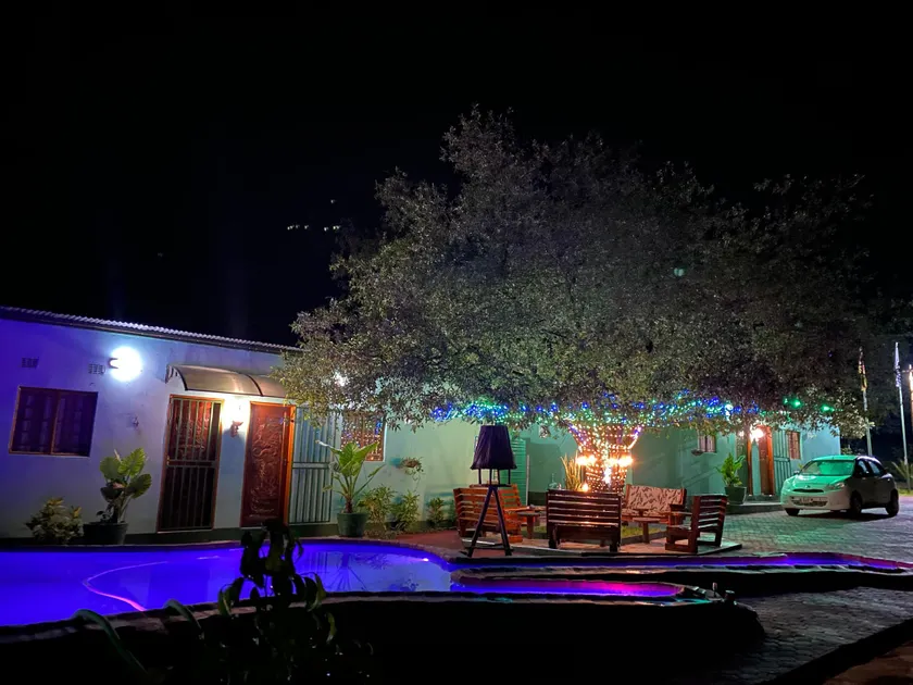Bush Adventure Guest House - Image 1