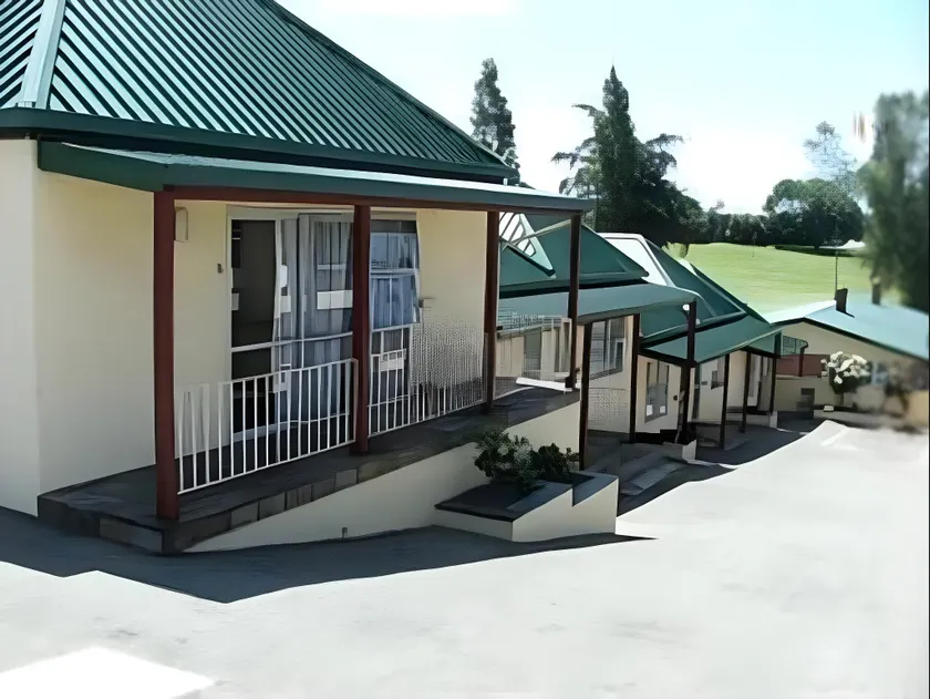 Townhouse Motel - Image 1