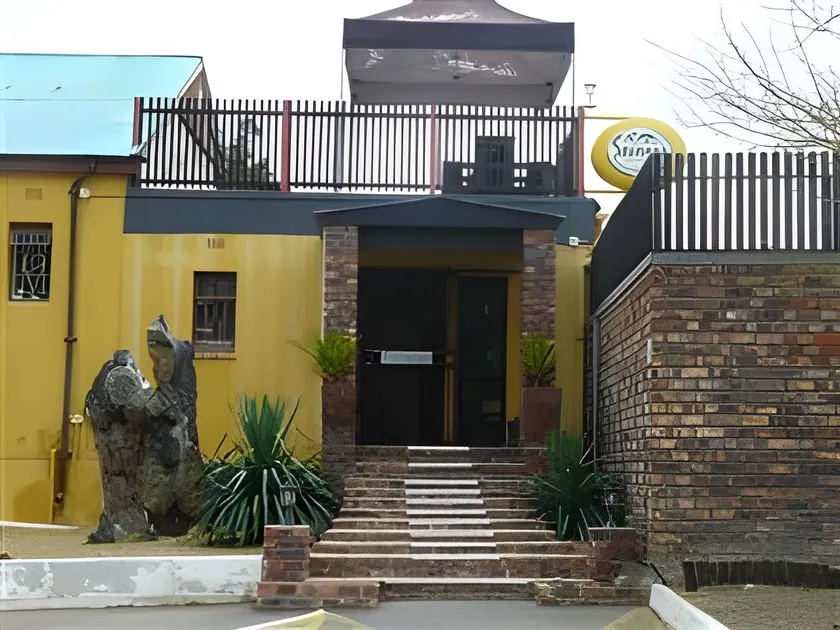 Klawer Hotel - Image 1