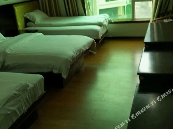 Shenglong Hotel - Image 1