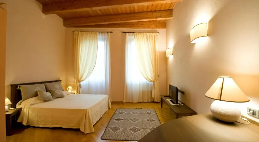 Piazza Azuni 18 Guest House - Image 1
