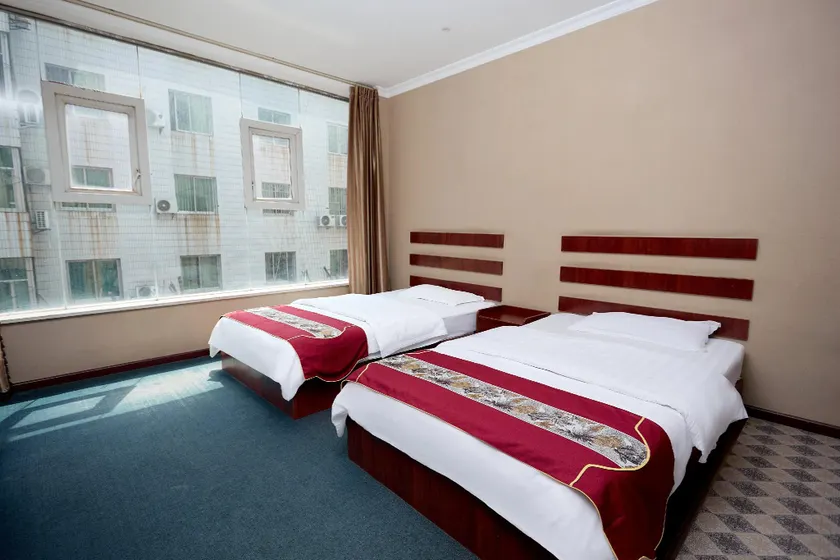 Jinchen Hotel - Image 1