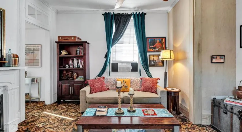 Bywater Home, Parking and Pet Friendly Retreat by Redawning - Image 1
