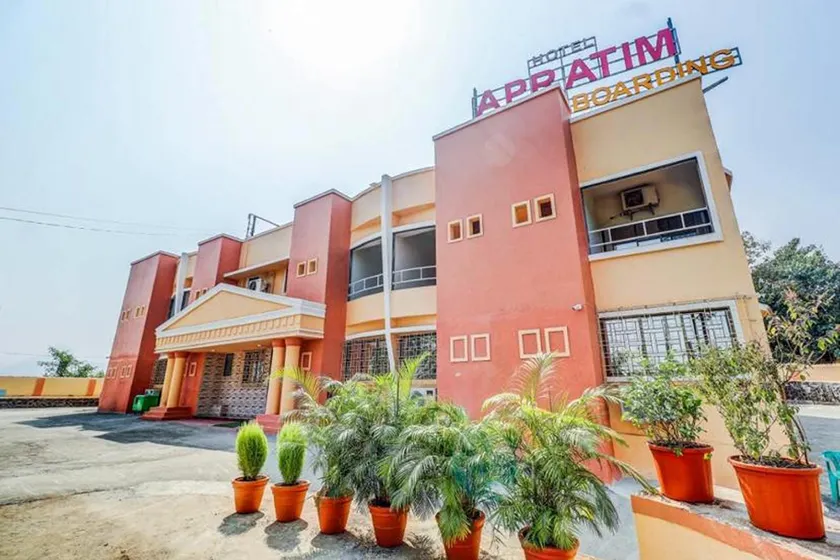 Hotel Apratim Lodging & Boarding - Image 1