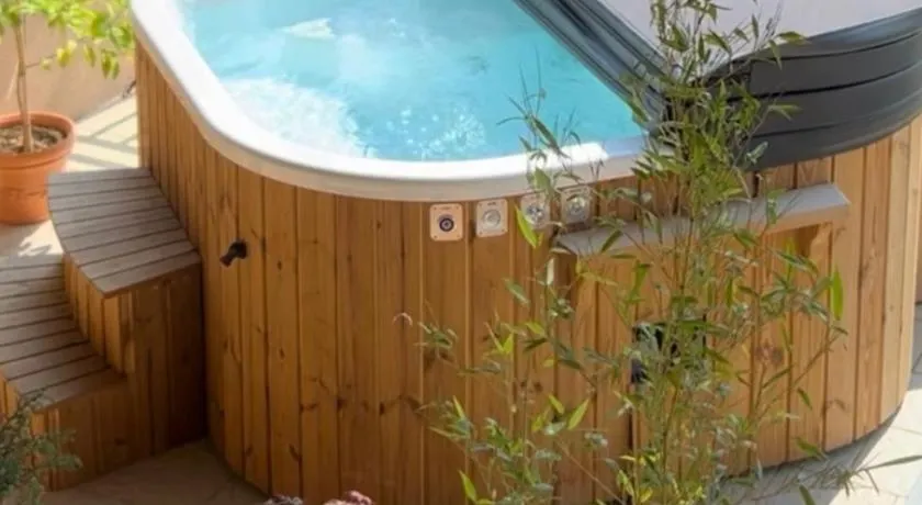 Boutique Wine and Wellness Retreat - Wine Residence Kerman - Image 1