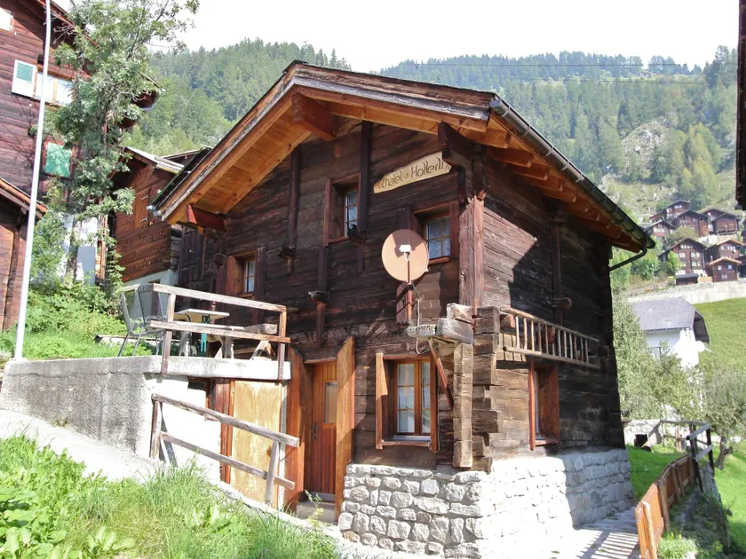 wooden chalet in Betten near the Aletsch Arena - Image 1