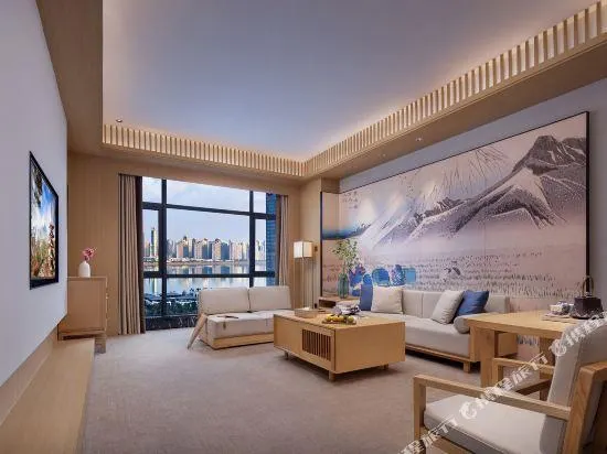 Exotic W Hotel - Image 1