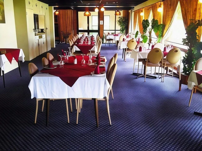 Elsinor Motor Lodge - Image 1
