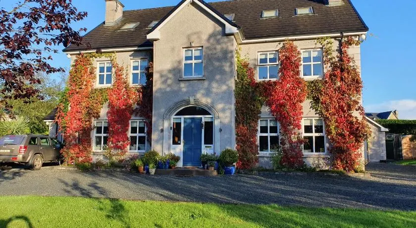 Lynster House - Image 1