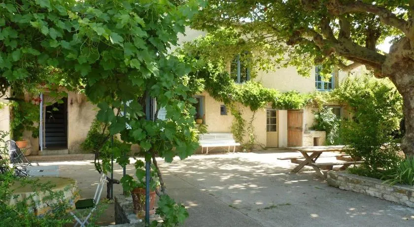 belles chambres d'hôte, spacieuses et paisibles, en pays de Forcalquier - Image 1