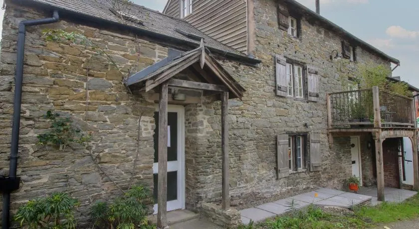 Malt House - Image 1