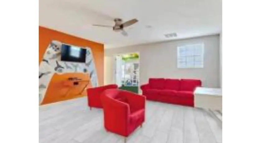 1524 ML - Grand 9BR Home with Game Room and Pool - Image 1