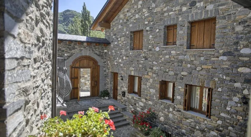 Apartamentos Casa Riu - Villmor - Image 1