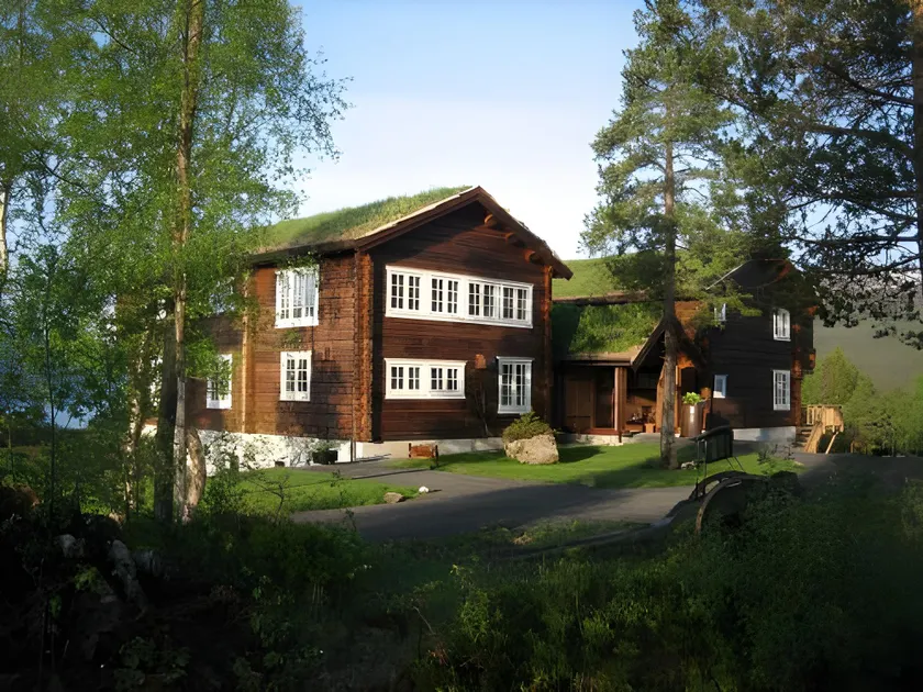 Storfjord Hotel - Image 1