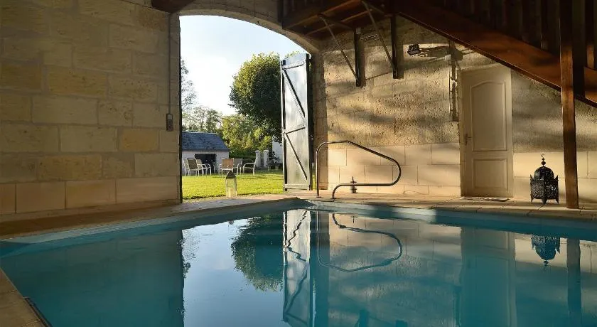 La Folie Saint Julien - Image 1