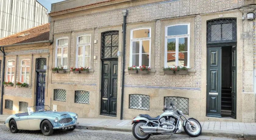 Three Houses & Bedrooms - Image 1