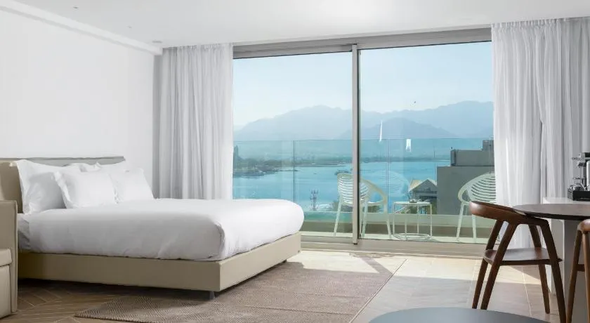 AKOYA HOTEL - Image 1