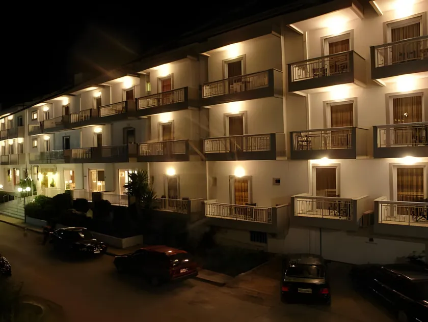 Akrata Beach Hotel - Image 1