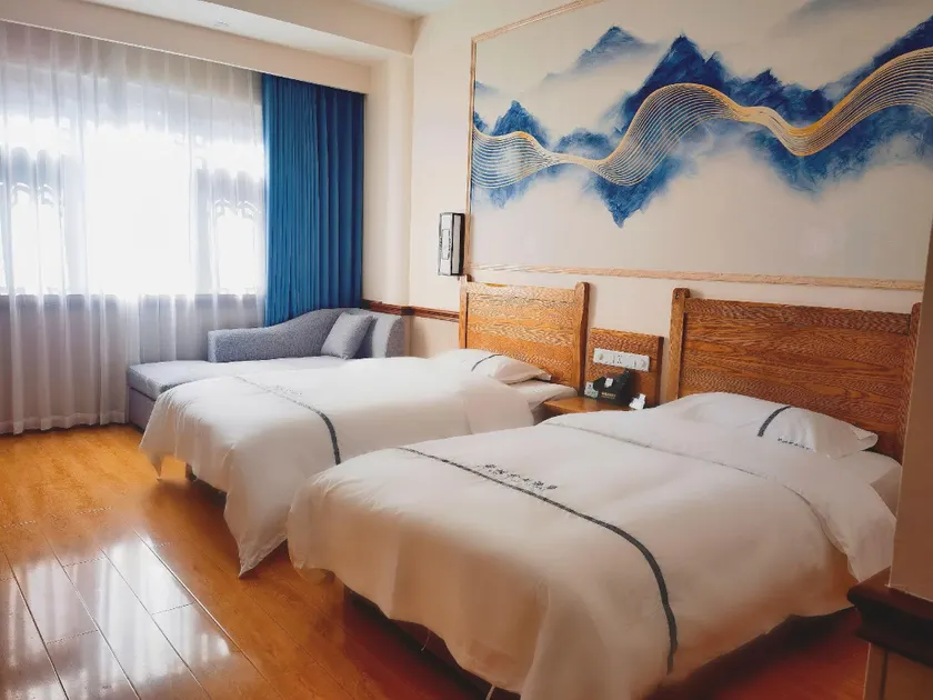 Shaxi Aoxiu Zige Hotel - Image 1