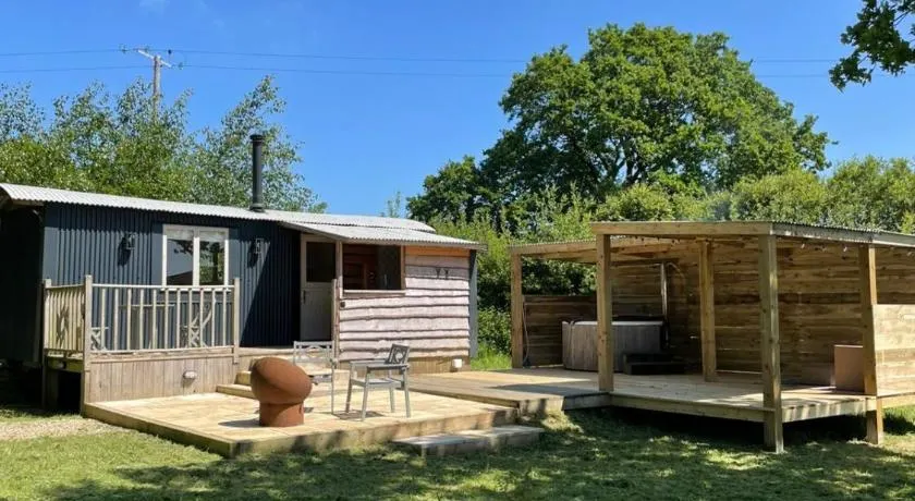 Shepherds Hideaway - Image 1