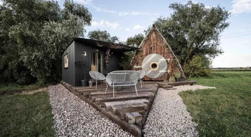 Unique glamping experience near Ely & Cambridge - Image 1