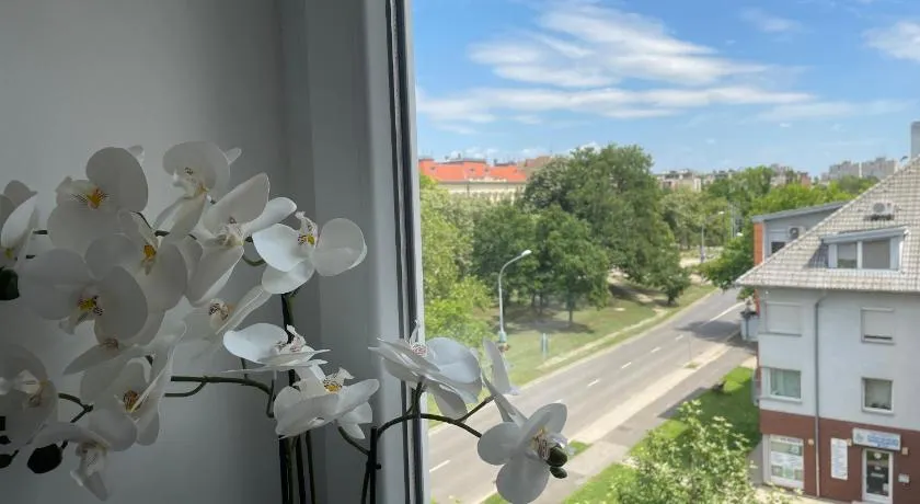 Torony Apartman Hódmezővásárhely - Image 1