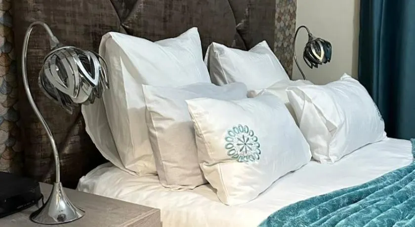 Lenajist Guesthouse - Image 1