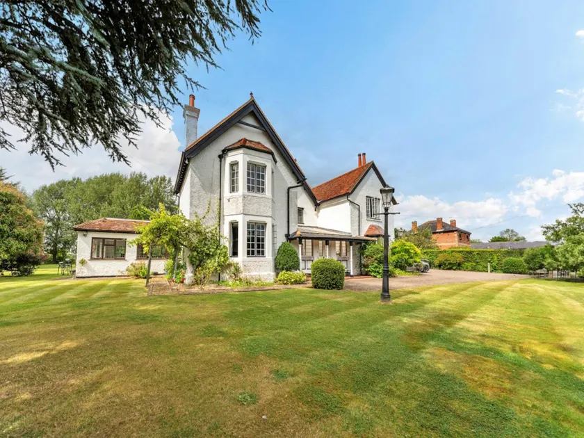 Holiday Home near Beaches  Cafes, UK - Image 1