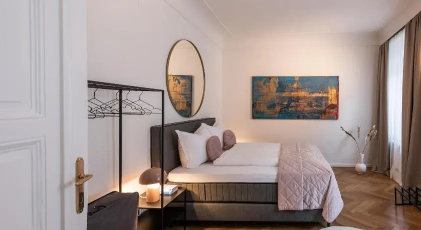 Luxury Design Apartments in City Center - Image 1