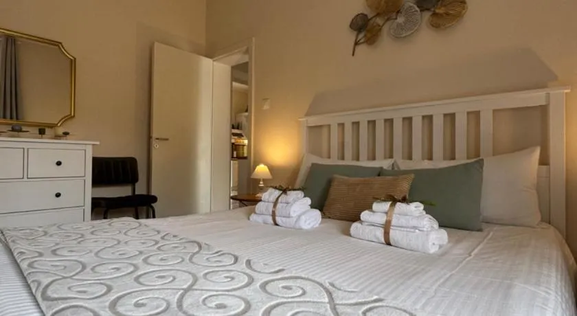 LA TORRE SARACENA - APARTMENTS with services & Free Parking - Image 1