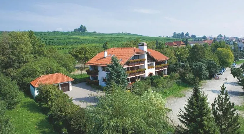Hotel Alpina - Image 1