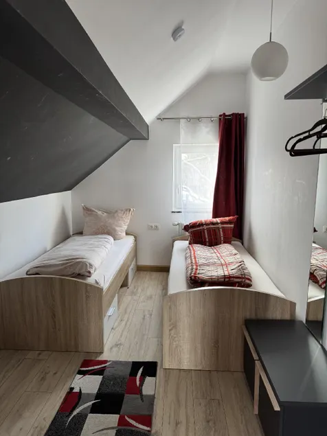Semihome - Image 1