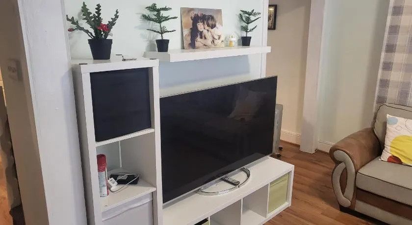 Comfy Home - Image 1