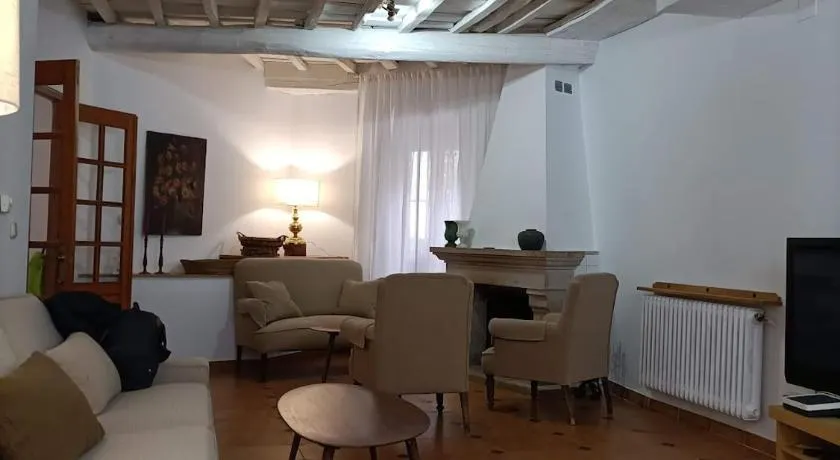El Refugio de Villamiel - Image 1