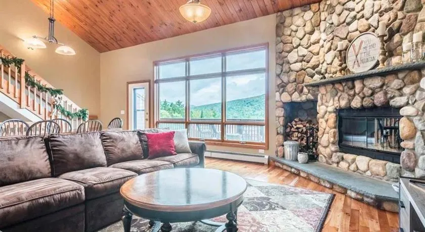 V3 Gorgeous SKI-IN Mountain View Townhouse with great views in Bretton Woods Fast wifi - Image 1